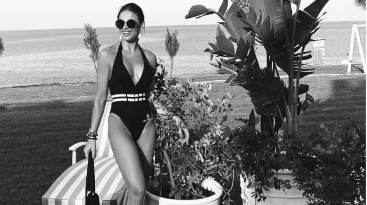 Η Ramona Filip φόρεσε το πιο κομψό ολόσωμο μαγιό