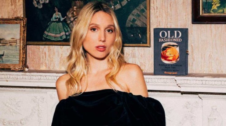 Καλεσμένη σε γάμο: H Μαρία-Ολυμπία Γλύξμπουργκ σου δείχνει το ιδανικό μακιγιάζ 