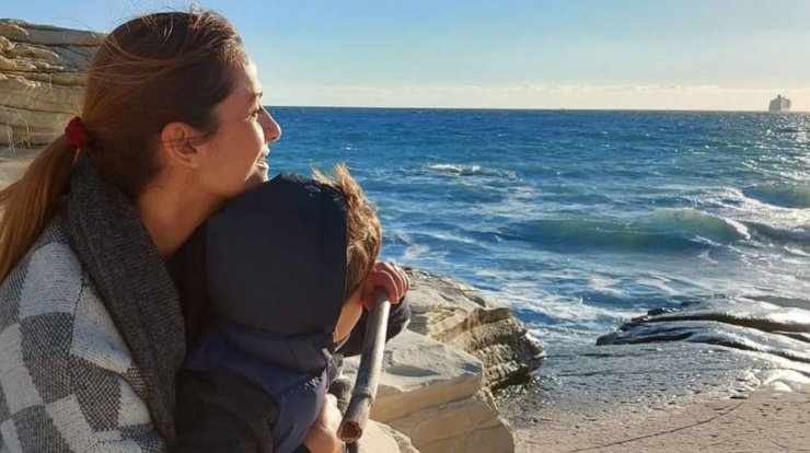 Δέσποινα Ολυμπίου: Μαθήματα κυπριακών στον γιο της [βίντεο]