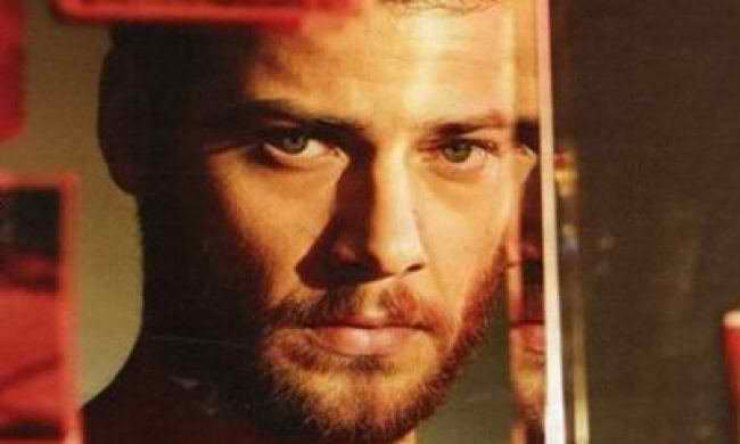 Σε καφετέρια δουλεύει τα πρωινά γνωστός Έλληνας ζεν πρεμιέ