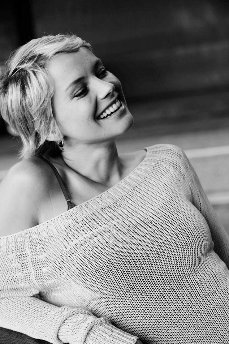 Η Ουγγαρέζα καλλονή που πρωταγωνιστεί στις «καυτές» σκηνές με τον Παπακαλιάτη [εικόνες]