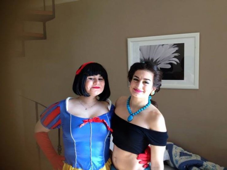 Η Ουρανία Μιχαλολιάκου ποζάρει ντυμένη Χιονάτη