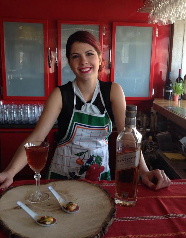 Αυτήν την Πέμπτη μάς φτιάχνει κοκτέιλ η Δήμητρα Αντωνακοπούλου [στο Elixir]