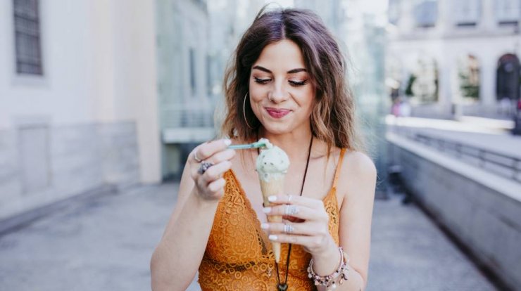 Πόσες θερμίδες έχουν οι 6 πιο δημοφιλείς γεύσεις παγωτού;