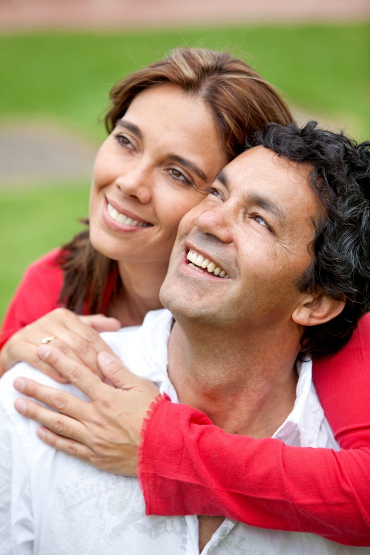 6 + 1 σημάδια ότι ο άντρας σας είναι το... παιδί της μαμάς!