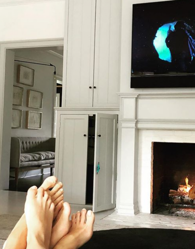 Επώνυμο ζευγάρι έκανε το επόμενο βήμα στη σχέση του και αρραβωνιάστηκε!