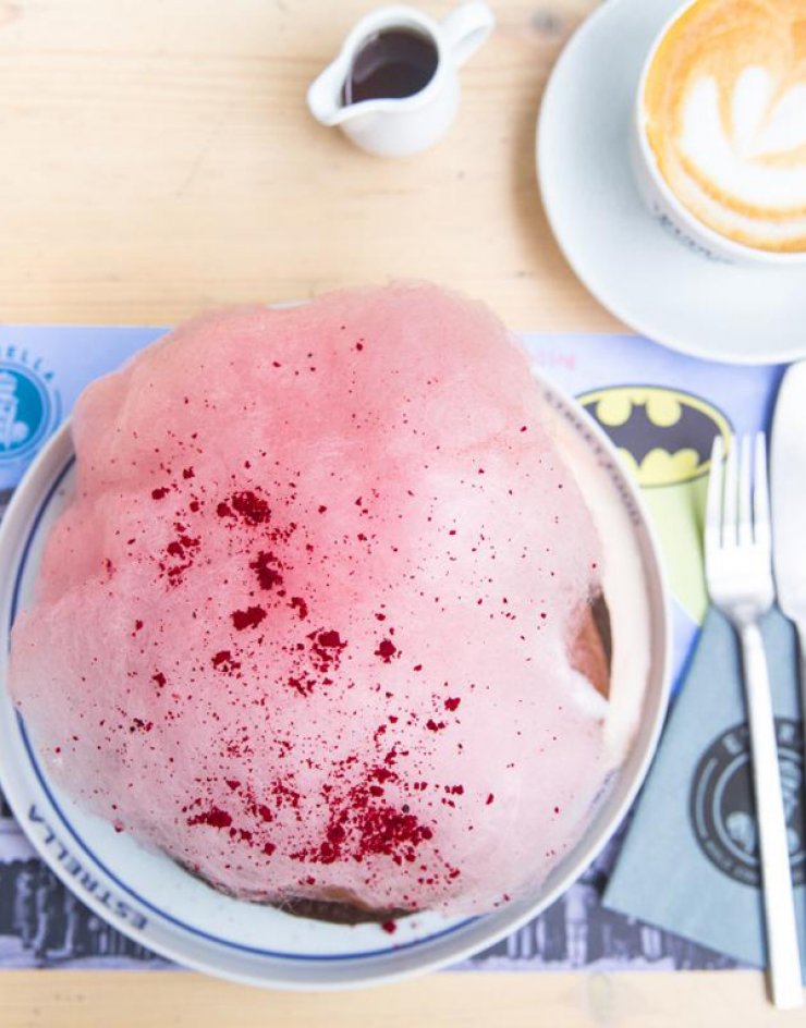 Το pancake με σοκολάτα και μαλλί της γριάς, θα τρελάνει την πόλη