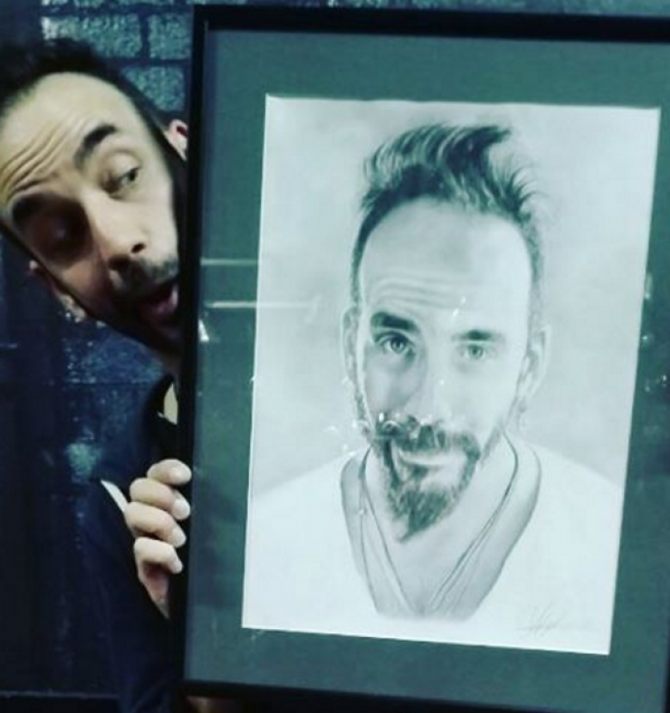 Πάνος Μουζουράκης: Ξεκινάει live εμφανίσεις με τρεις παίκτριες από την ομάδα του στο “The Voice”