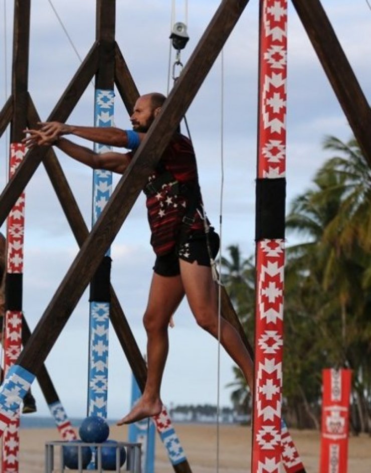 Κι όμως! Το "θάψιμο" του Πάνου στον Bo για τον Σπαλιάρα ήταν θέμα στρατηγικής!