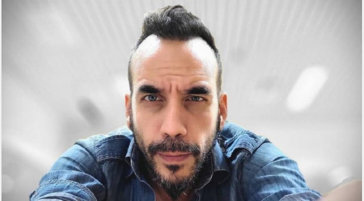 Πάνος Μουζουράκης: Toν είδαμε πρώτη φορά με την 30χρονη πανέμορφη νέα σύντροφο του [εικόνες]