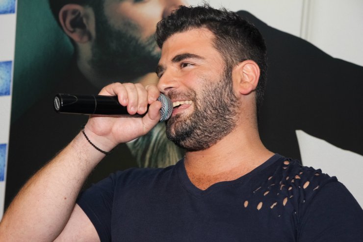 Σοκ για την οικογένεια Παντελίδη: Πουλάνε τις προσωπικές του στιγμές από 1000 ευρώ έως 5000 ευρώ!