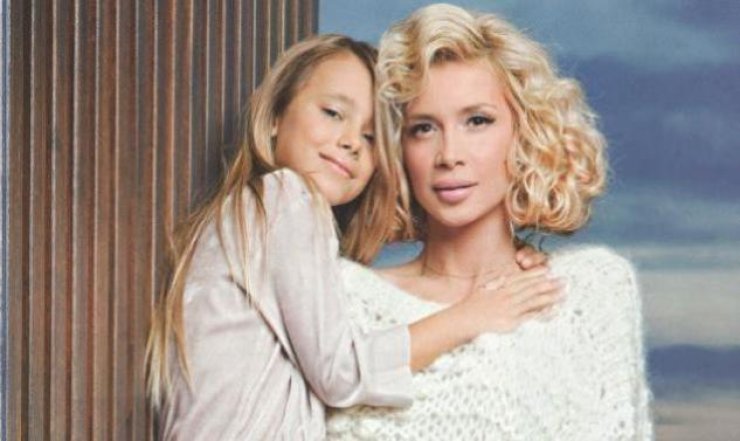 Η κόρη της Πάολα χορεύει στην πίστα μαζί με την μαμά της! [video]