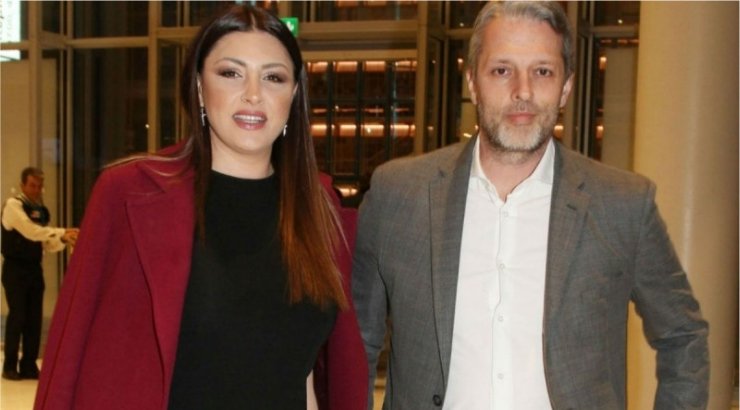 Έλενα Παπαρίζου: Η σπάνια ανάρτηση με τον σύζυγό της και η ρομαντική απόδρασή τους [εικόνες]