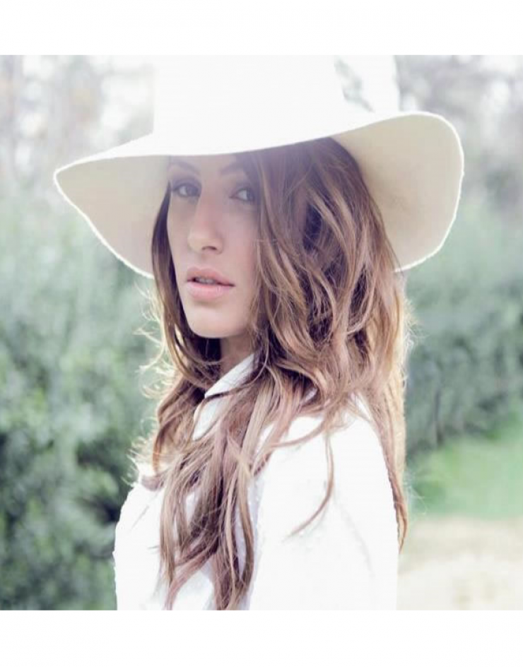 Έτοιμη να γίνει μάνα η Έλενα Παπαρίζου!