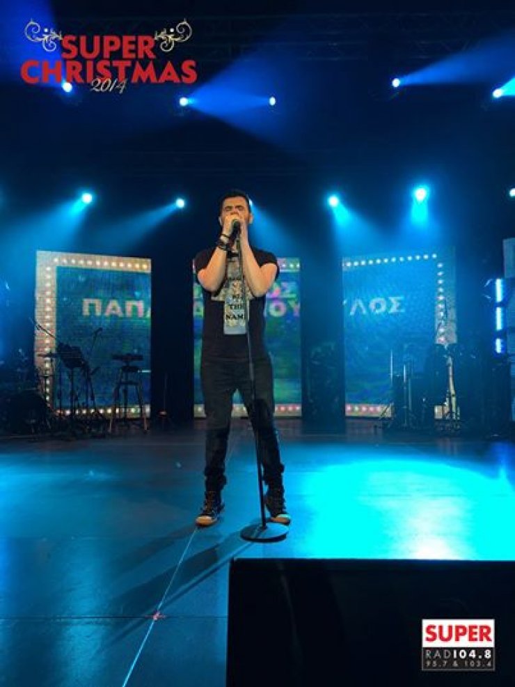 Γιώργος Παπαδόπουλος και Γιώργος Γιαννιάς ερμήνευσαν τις επιτυχίες τους στο Super Christmas Concert