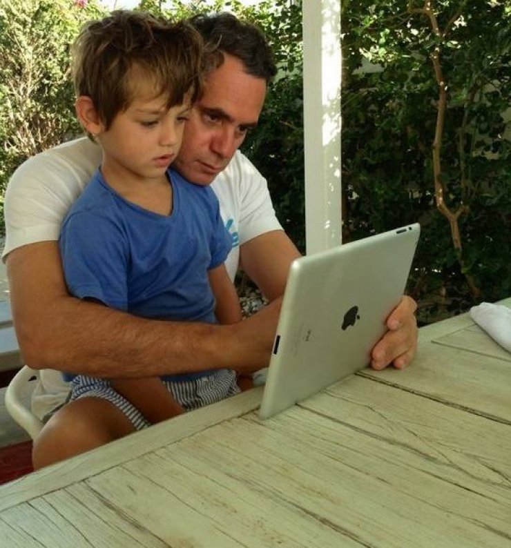 Νικόλας Παπαδόπουλος: Το παιχνίδι με τον γιο του που ξετρέλανε το instagram!