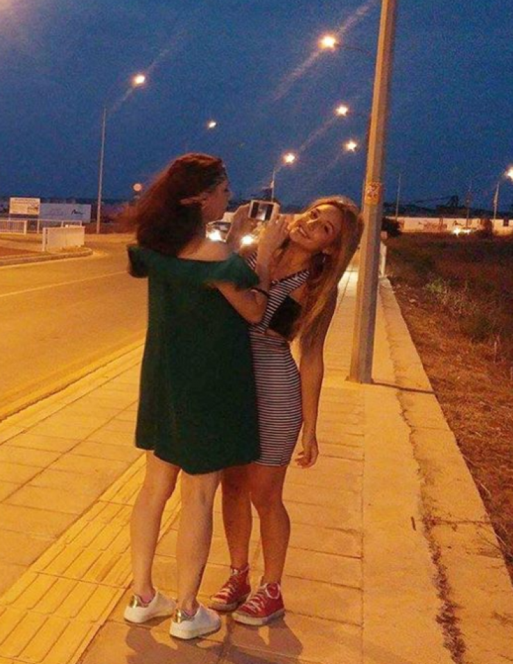 36χρονη Κύπρια ηθοποιός μας συστήνει την 18χρονη κόρη της! [βίντεο]