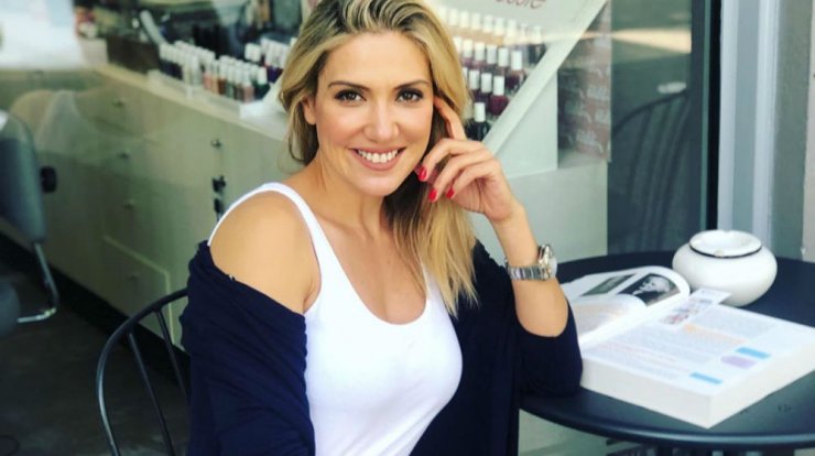 Έλενα Παπαβασιλείου: Η βόλτα με τον αγαπημένο της και οι σπάνιες εικόνες