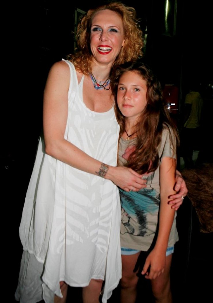 Δείτε πόσο έχει μεγαλώσει η κόρη της Εβελίνας Παπούλια!