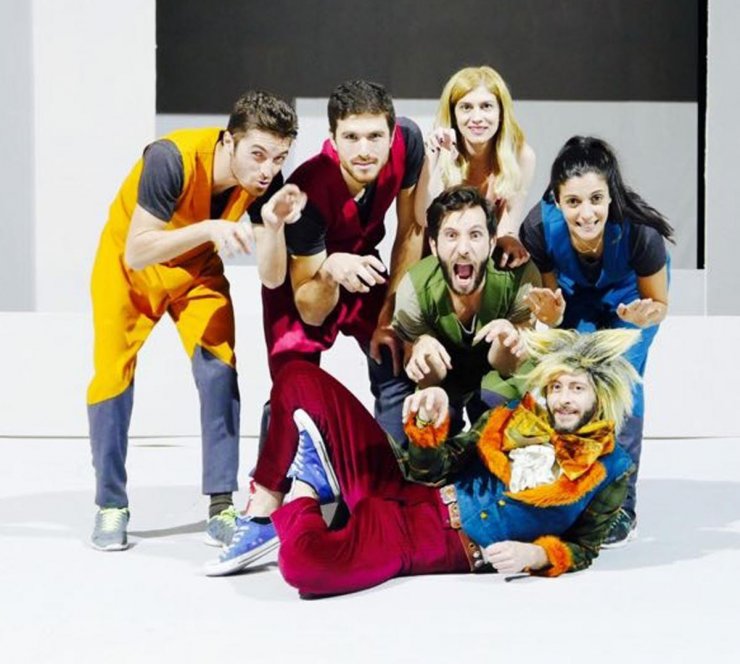 Πρεμιέρα για τον "Παπουτσωμένο γάτο" στο Σατιρικό