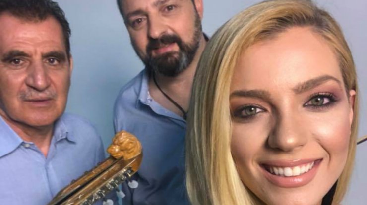 Η μεγάλη έκπληξη σε πρόσωπο της κυπριακής τηλεόρασης στην εκπομπή “Παραδοσιακή Βραδιά” του ΣΙΓΜΑ 