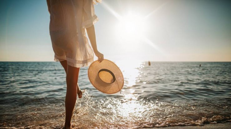 Αυτά είναι τα 5 απαραίτητα αξεσουάρ του καλοκαιριού