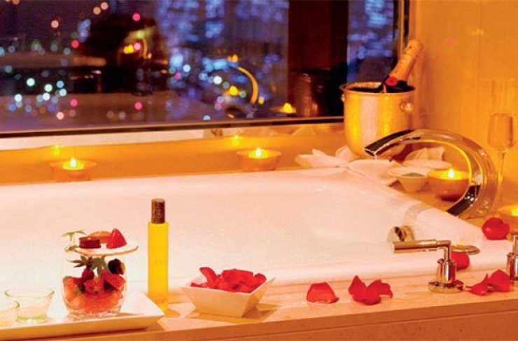 5 tips για να χαλαρώσετε στο μπάνιο σας