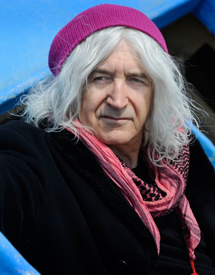 Δύσκολες ώρες για τον Νίκο Καρβέλα