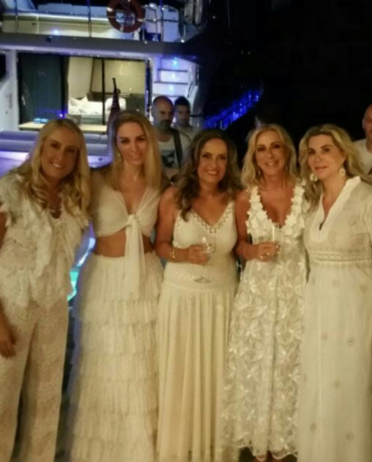 Το εντυπωσιακό λευκό πάρτι Κύπριας socialite! [εικόνες]