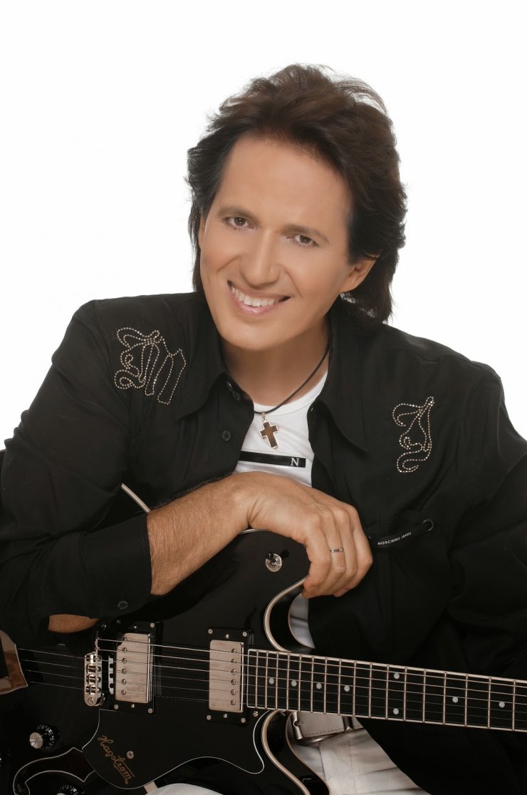 Πασχάλης: Είναι κακή η φωνή του Χατζηγιάννη