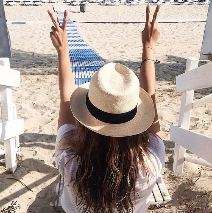 Ελληνίδα ηθοποιός κάνει βουτιές στην Κύπρο!