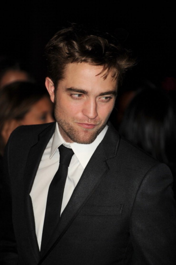 Robert Pattinson: Το νέο προσωπο του Dior 