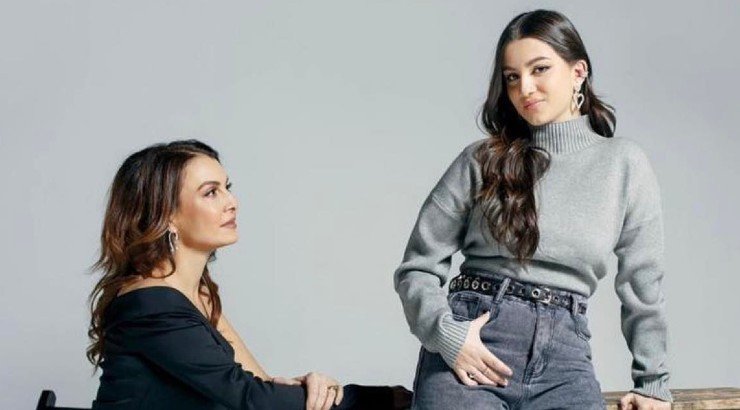 Χριστίνα Παυλίδου: Τραγουδάει με την κόρη της, Μαρία στο αυτοκίνητο και τις λατρέψαμε [βίντεο]