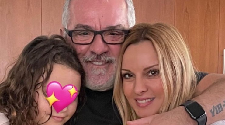 Πέγκυ Ζήνα: Είδαμε την κόρη της να τραγουδάει σε συναυλία της [βίντεο]