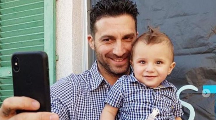 Κυριάκος Πελεκάνος: Η πόζα του γιου του που τον ξετρέλανε! [εικόνα]