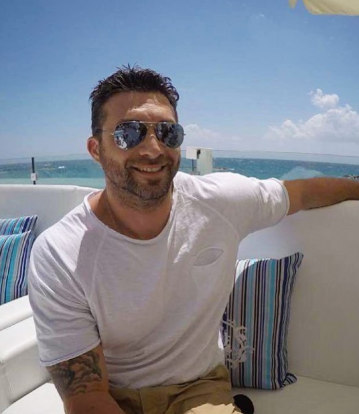 Ο Κυριάκος Πελεκάνος μας δείχνει σε ποιον μοιάζει ο γιος του!