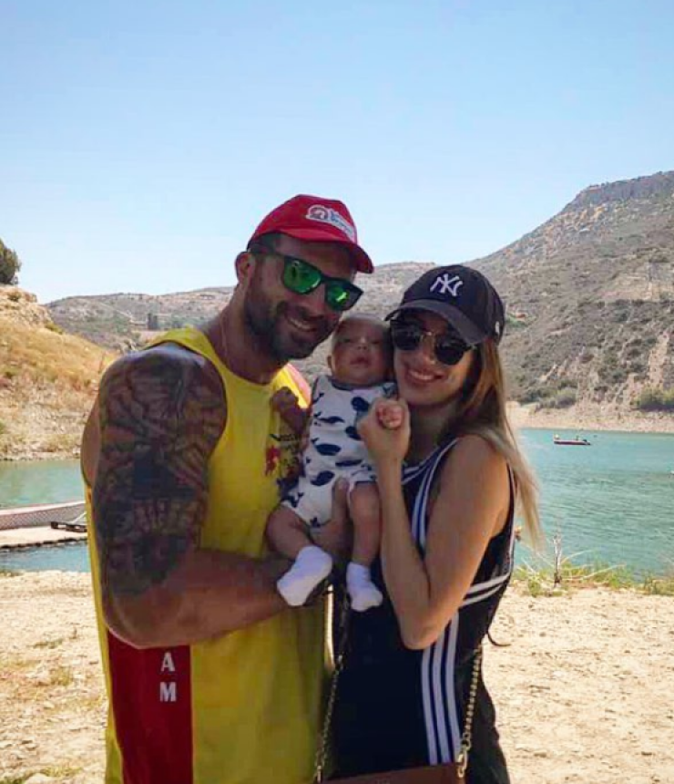 Κυριάκος Πελεκάνος – Τατιάνα Ησαϊα: Καλοκαιρινές βουτιές με τον γιο τους!