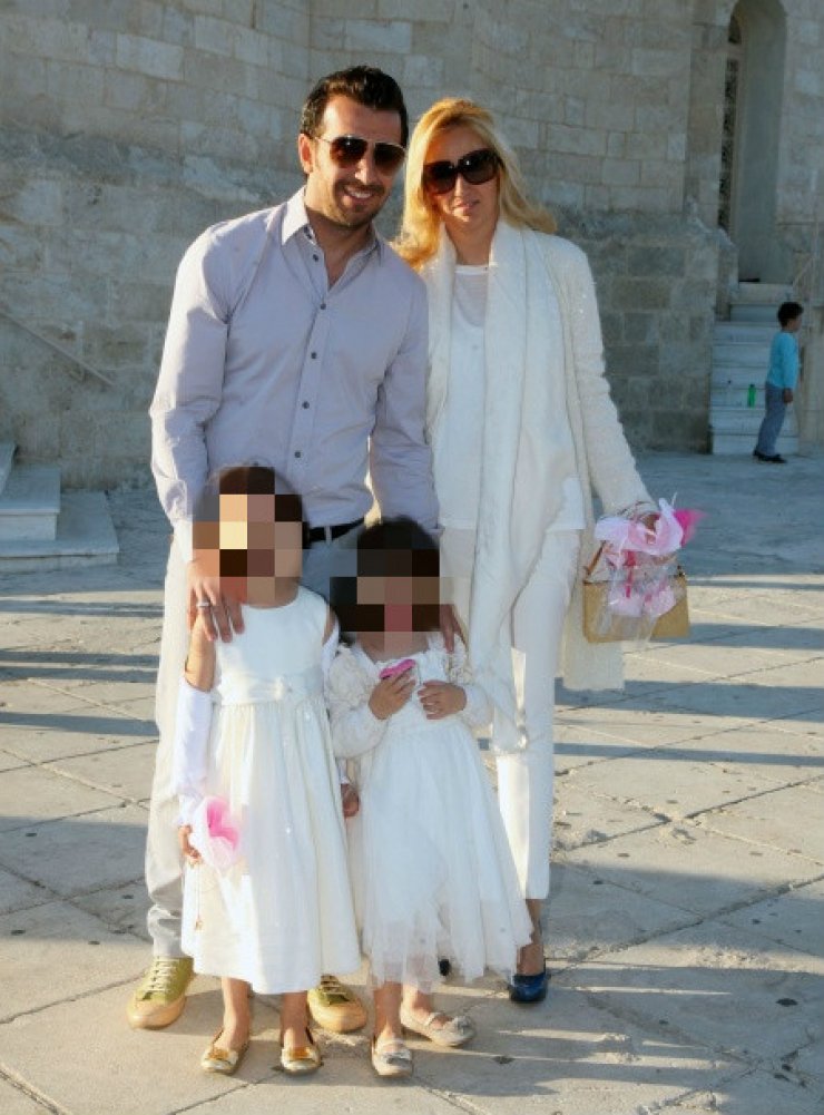 Θάνος Πετρέλης: Μιλά πρώτη φορά για την εγκυμοσύνη της συζύγου του!