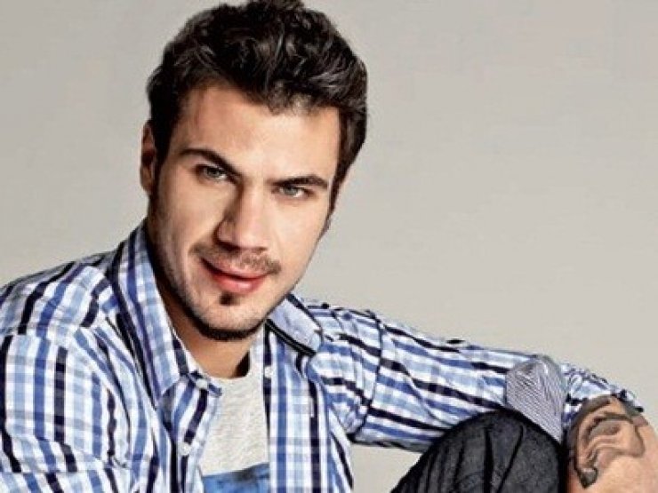 Άκης Πετρετζίκης: Πρόδωσε στο Instagram τη νέα παρουσιάστρια του Πρωϊνού του Mega;