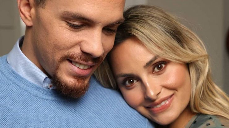 Βασιλική Μιλλούση - Λευτέρης Πετρούνιας: Ρίχνουν "μπουνιές" ο ένας στον άλλο [βίντεο]