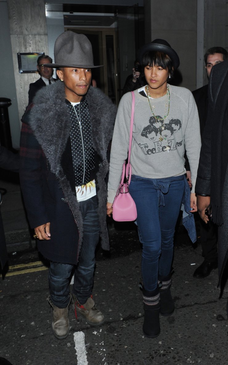 Αυτή είναι η γυναίκα που ξεμυάλισε διάσημο τραγουδιστή [φωτογραφίες]