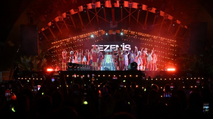 OH MY 20s! Η Tezenis γιορτάζει τα 20 της χρόνια της με ένα exclusive party στην Ίμπιζα