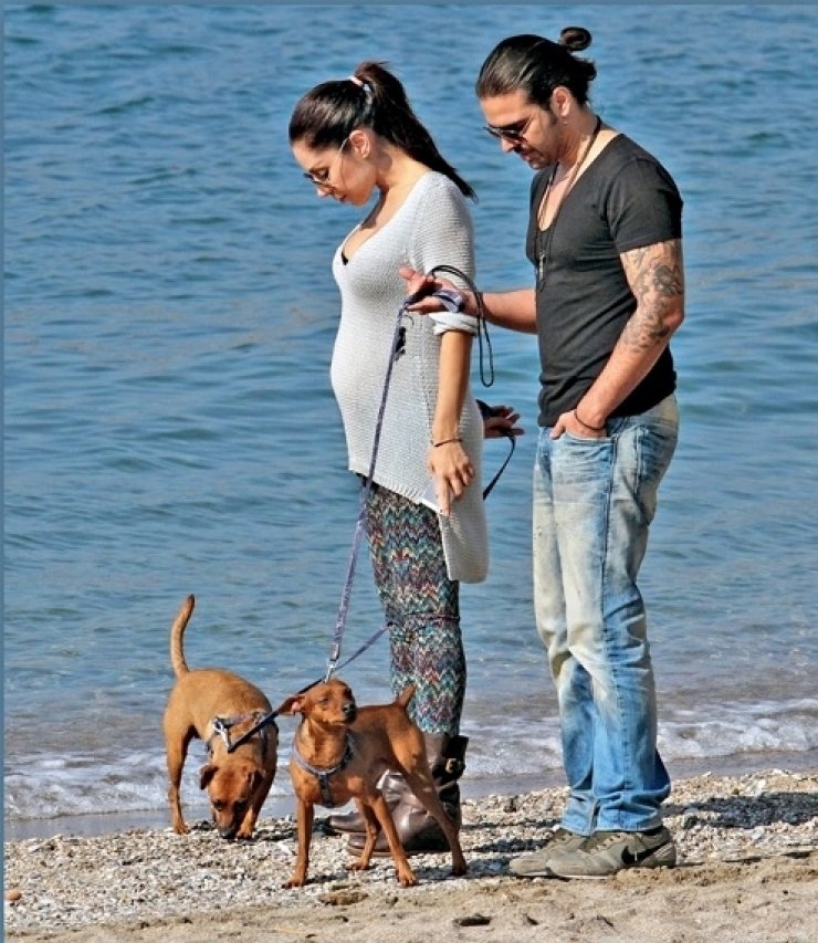 Μαριάντα Πιερίδη: Με φουσκωμένη κοιλιά στον τέταρτο μήνα της εγκυμοσύνης της