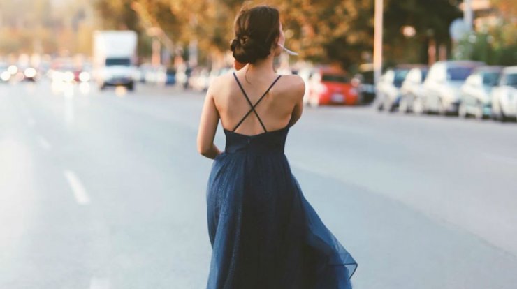 Κύπρια ηθοποιός ποζάρει με μαγιό και προκαλεί αναστάτωση στο instagram