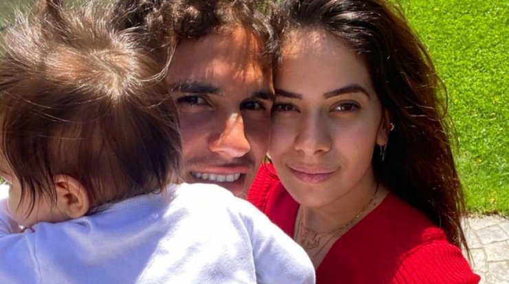 Οικογένεια Σωτηρίου: Το πρώτο μπάνιο του μικρού Σοφοκλή στο Dubai και οι υπέροχες εικόνες τους