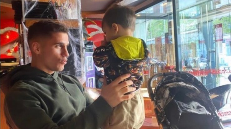 Πιέρος Σωτηρίου: Είδαμε παιδικό στιγμιότυπό του και είναι ολόιδιος ο γιος του! [βίντεο]