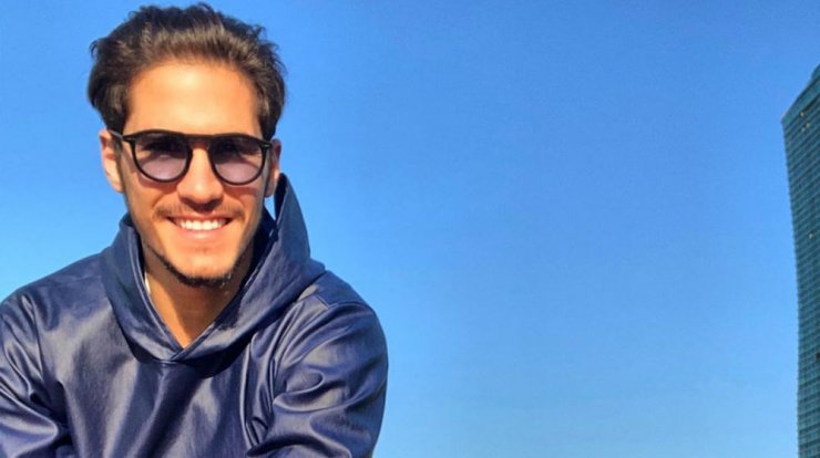 Πιέρος Σωτηρίου: Είδαμε την πιο εντυπωσιακή selfie του ποδοσφαιριστή στην Αστάνα!