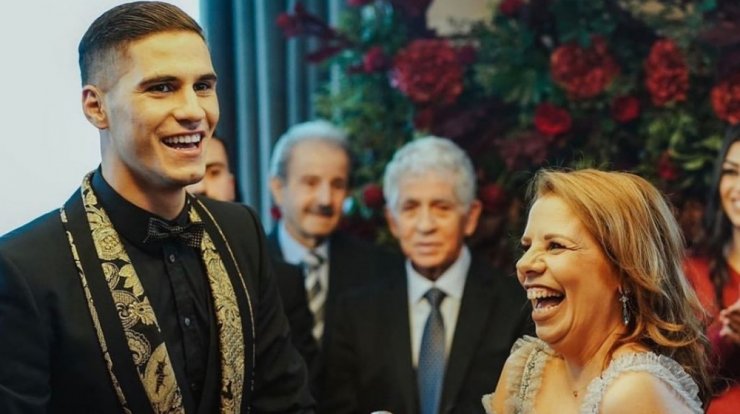 Πιέρος Σωτηρίου: Οι τρυφερές ευχές στη μητέρα του για τα γενέθλιά της [εικόνα]