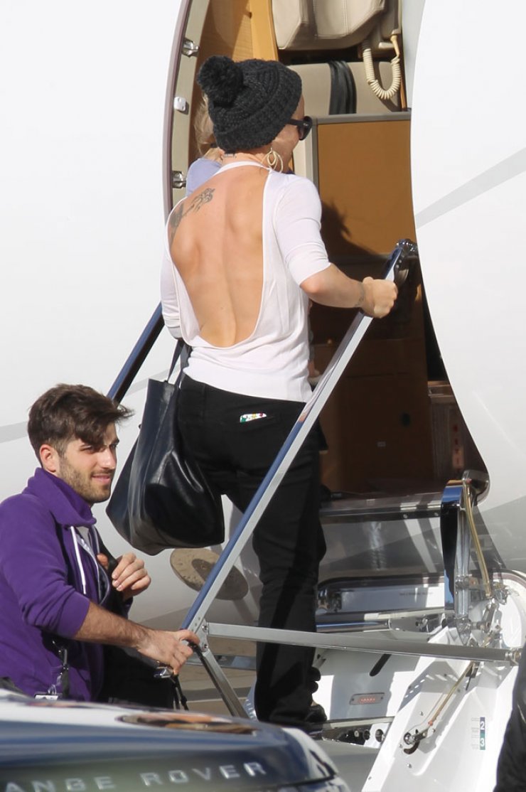 Η Pink και το προσωπικό της αεροπλάνο!