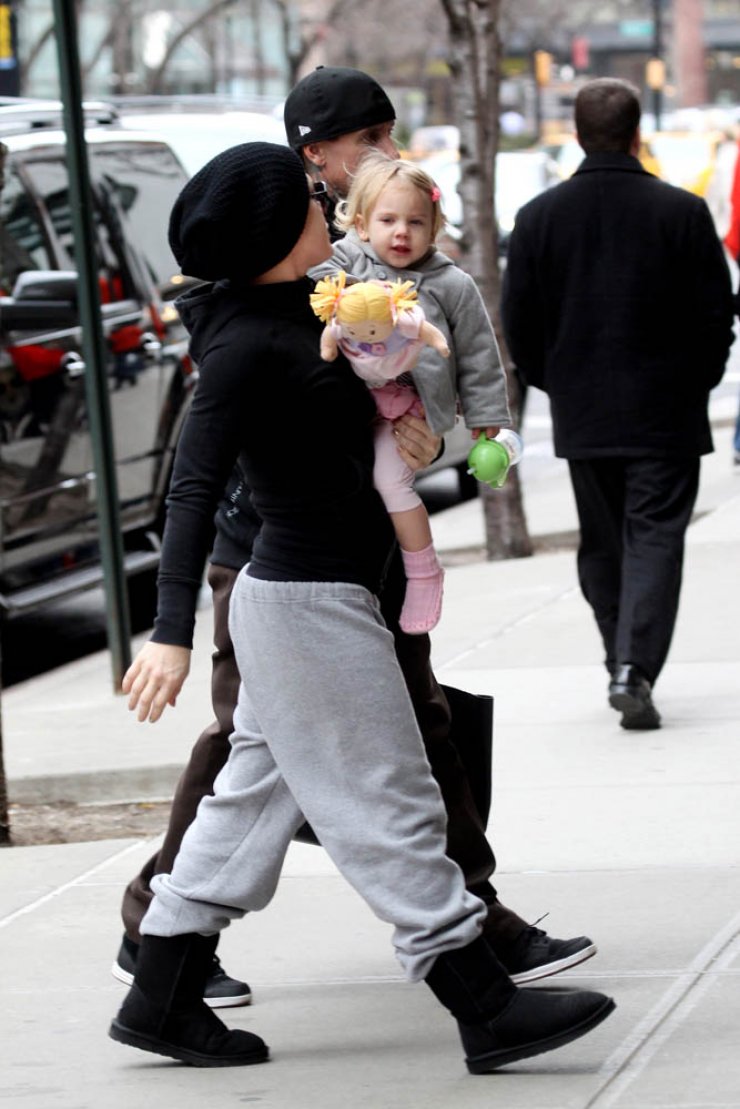 Αγνώριστη η διάσημη αυτή τραγουδίστρια! 